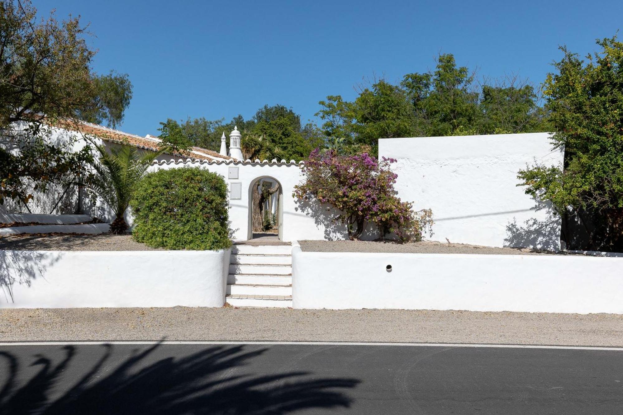 Amago Guesthouse Santa Barbara de Nexe Exterior photo