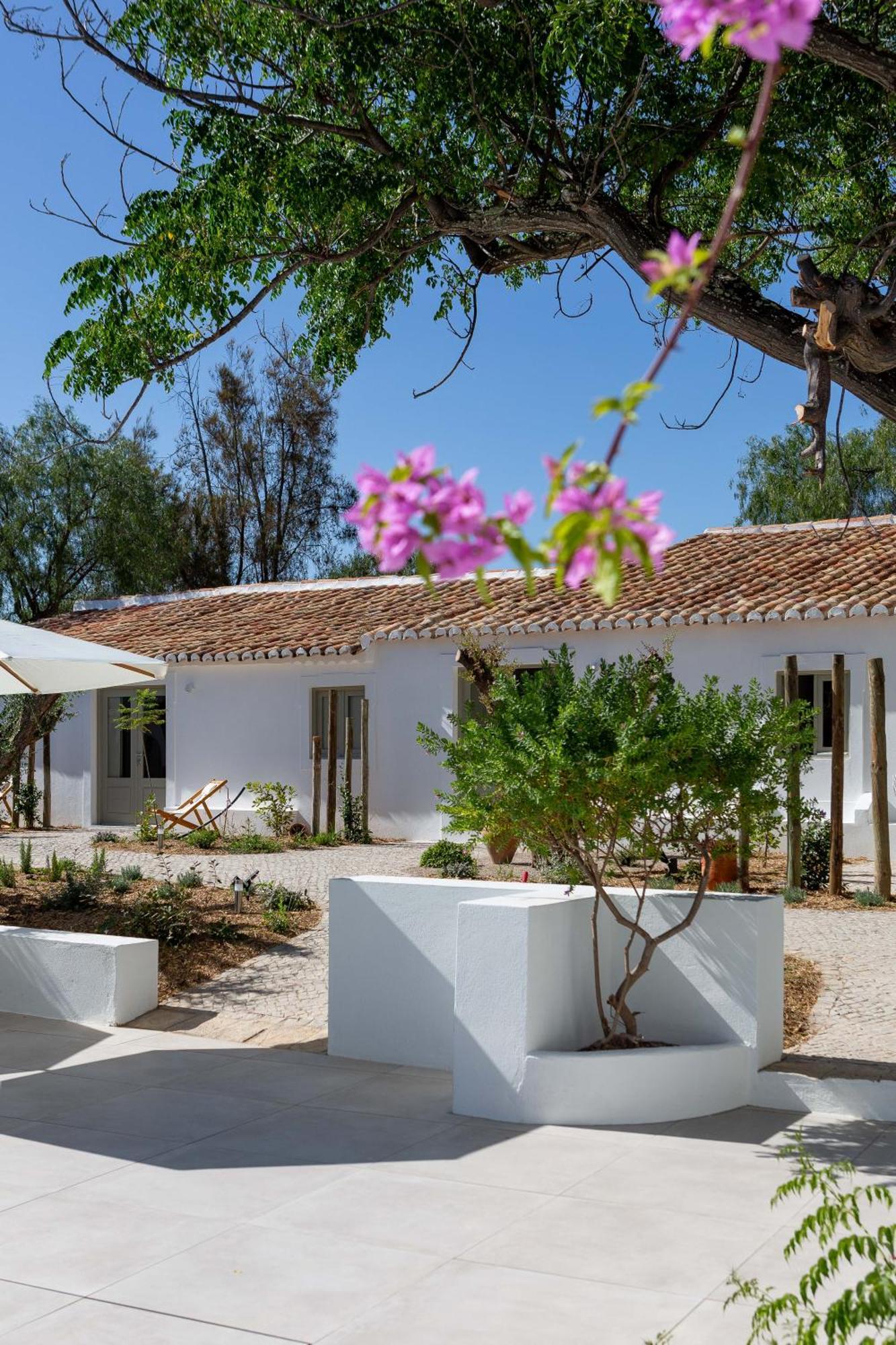 Amago Guesthouse Santa Barbara de Nexe Exterior photo